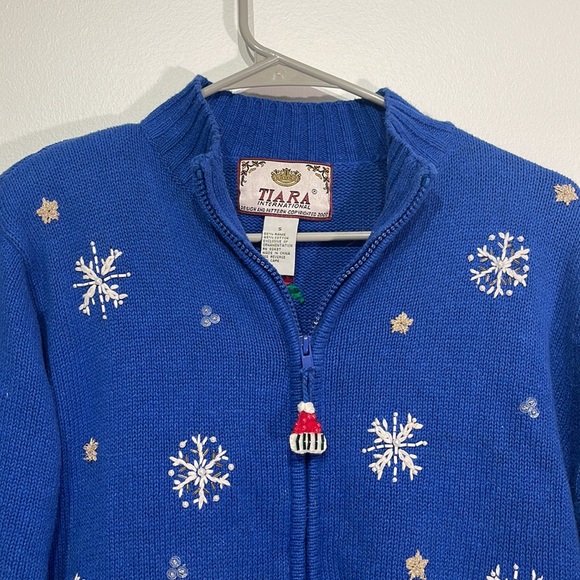 VINTAGE blue Tiara INTERNATIONAL Christmas Holiday long sleeved Sweater small - Picture 4 of 7